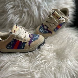 Children Gucci shoes size 26(10)